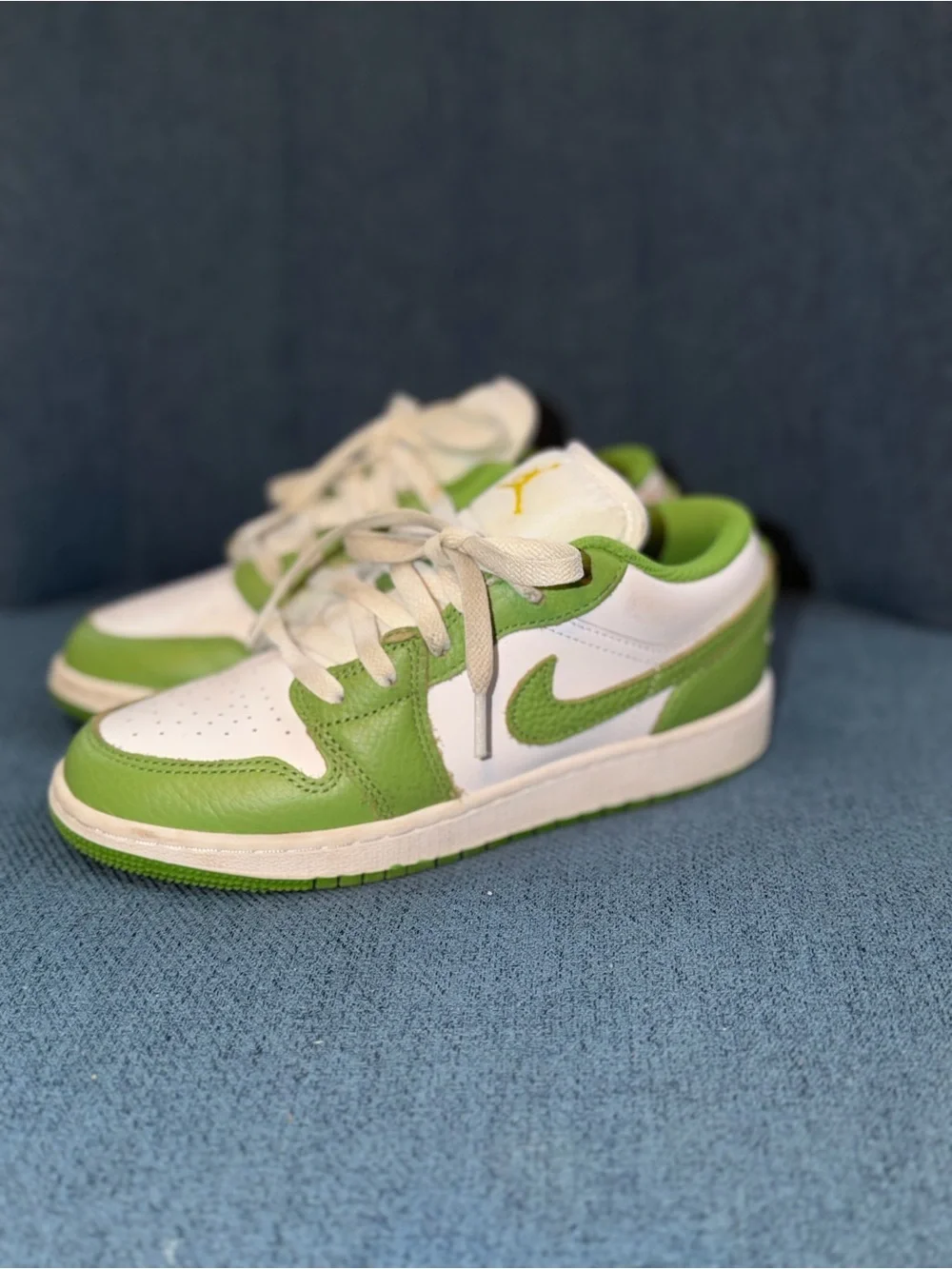 Nike Air Jordan 1 Mid sneakers